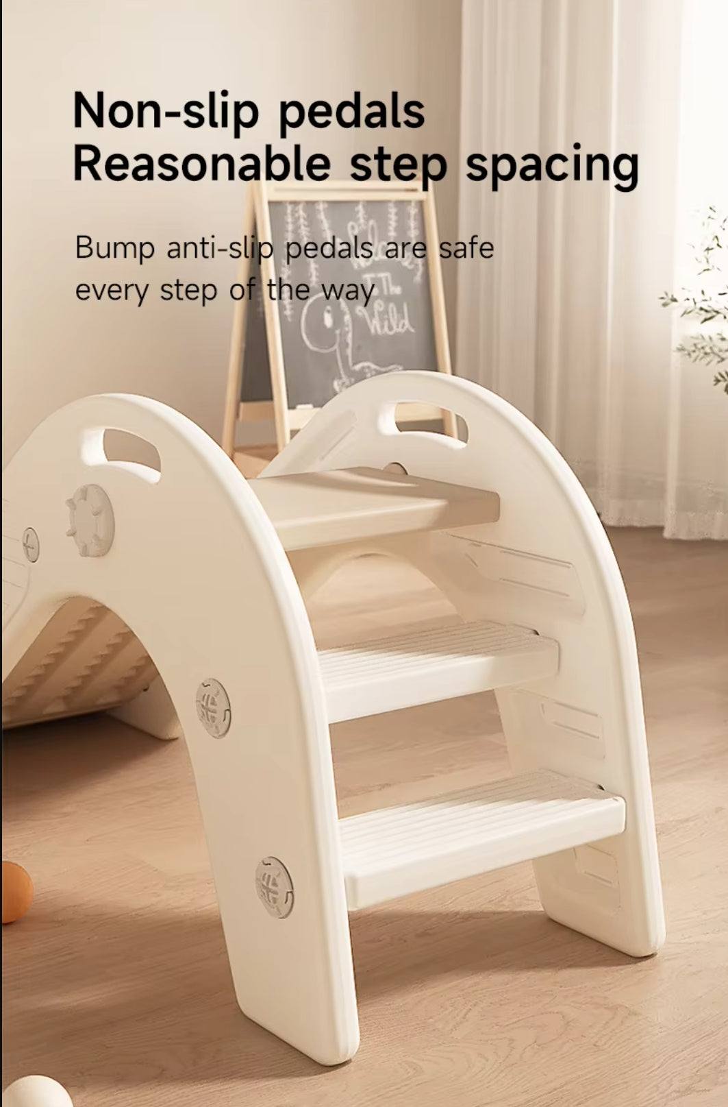 Glijbaan Peuter Basic crème beige kunststof glijbaan met antislip treden voor binnen en buitengebruik