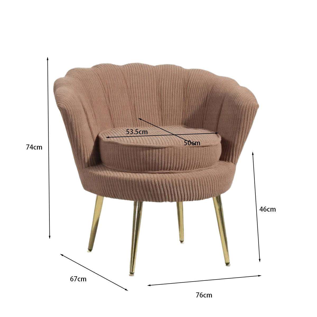 Rib Schelp Stoel Bruin met ribstof bekleding en goudkleurig onderstel, compacte schelpstoel met comfortabele rugleuning.