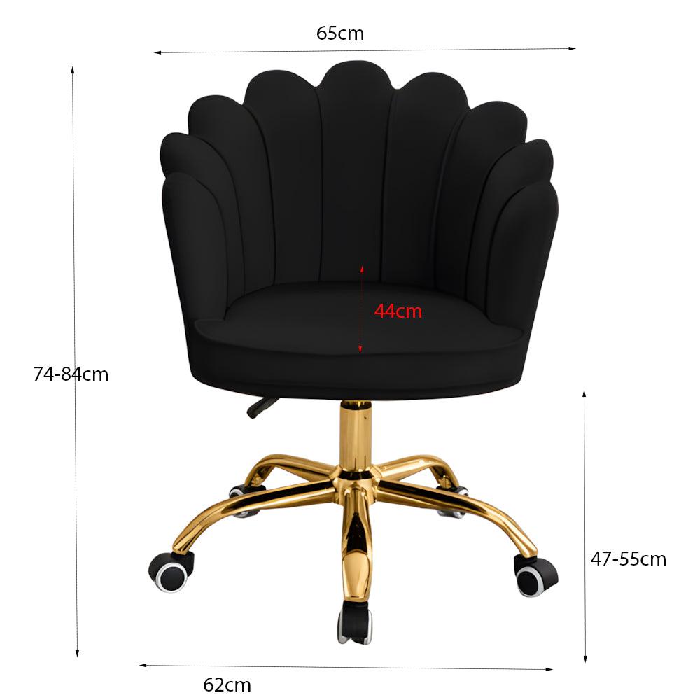 Zwarte Velvet Schelp bureaustoel met goudkleurig onderstel, in hoogte verstelbaar en draaibaar met wieltjes