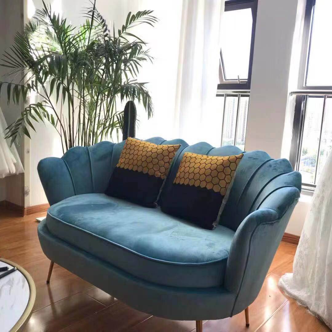 Bank in eigen kleur of design